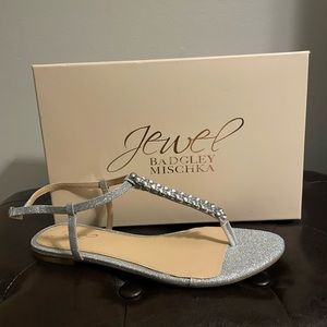 Jewel Badgley Mischka Nature sandal in Silver